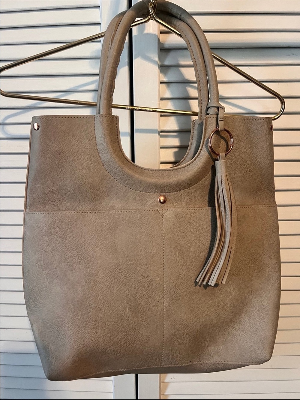 Source Unknown Taupe Faux Leather Tote with Tassel